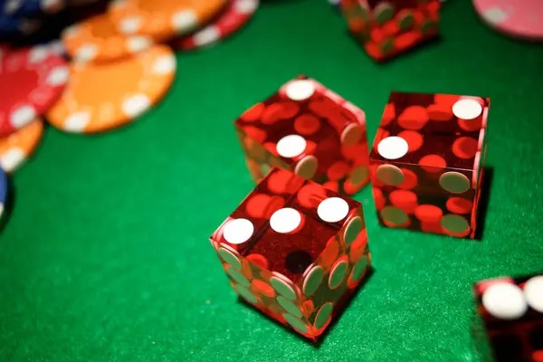qqliga Bonanza Gold slot interface on mobile phone screen